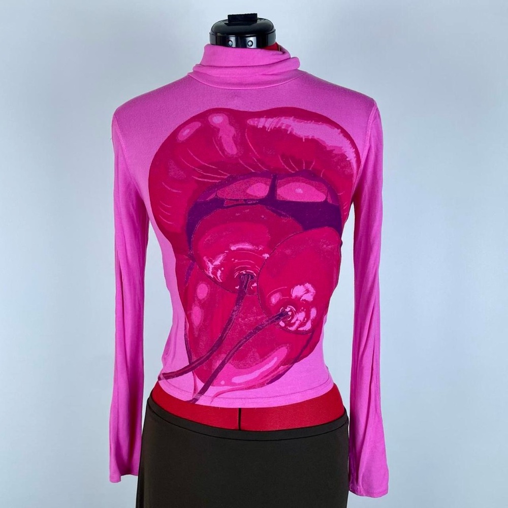 UO Sierra Cherry Turtleneck Graphic Top